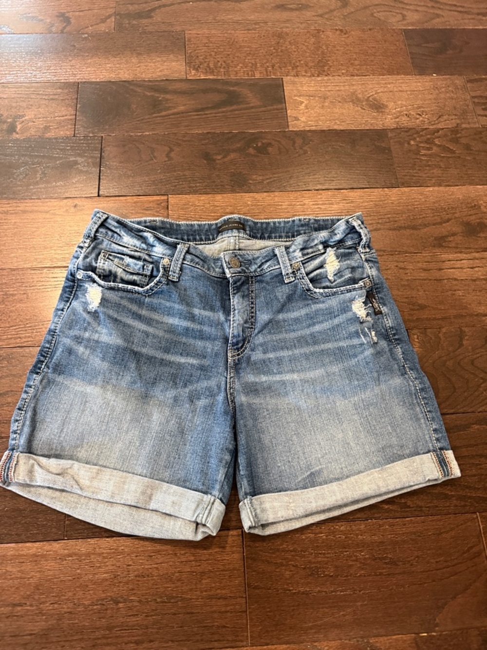 Silver Jeans Light Blue Distressed Roll-Cuff Women's Shorts - 16